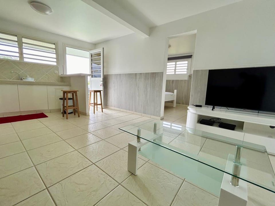 TV and multimedia, Living room, kitchen