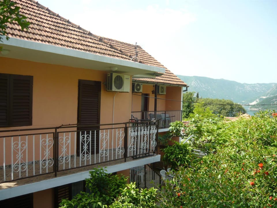 Rooms Banićević Bed and Breakfast in Kotor Municipality