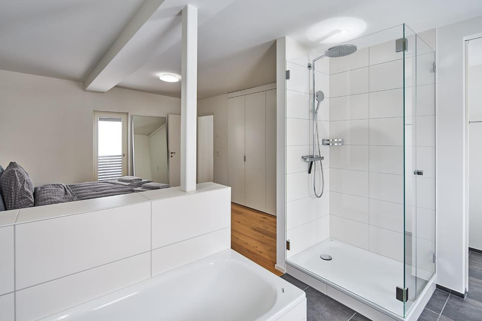 Shower, Toilet, Bathroom, Bath