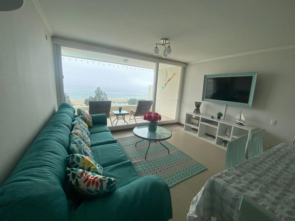 Living room, Photo of the whole room