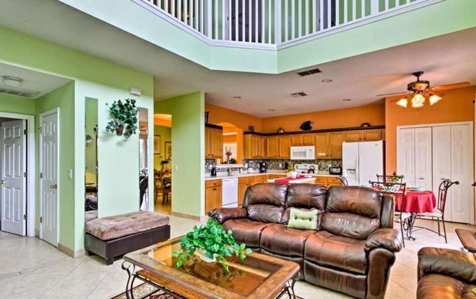 Group friendly 8BR home with private pool 5 miles to Disney House in Four Corners