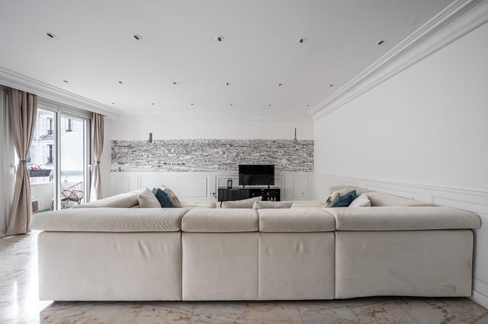 TV and multimedia, Living room, Seating area