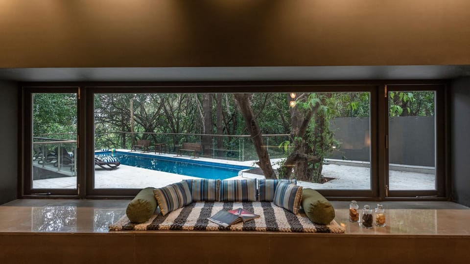 Seating area, Pool view, sunbed