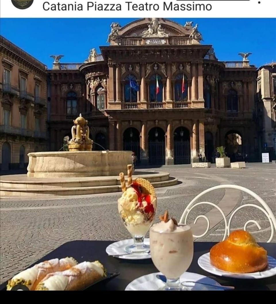 Nearby landmark, Food and drinks, Breakfast