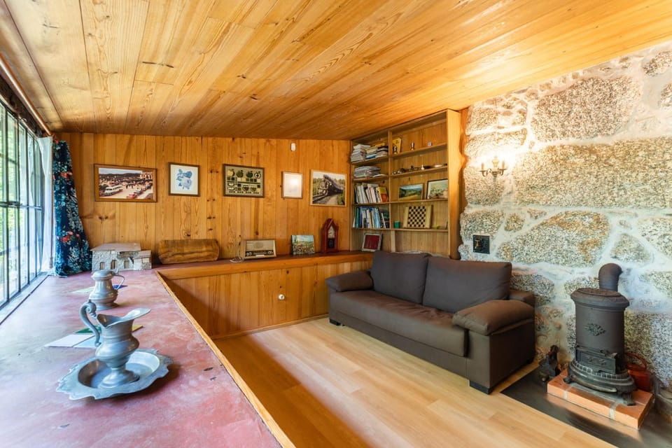 Chalé da Quinta "Lavoura da Bouça - Fruta Bio" Country House in Porto District