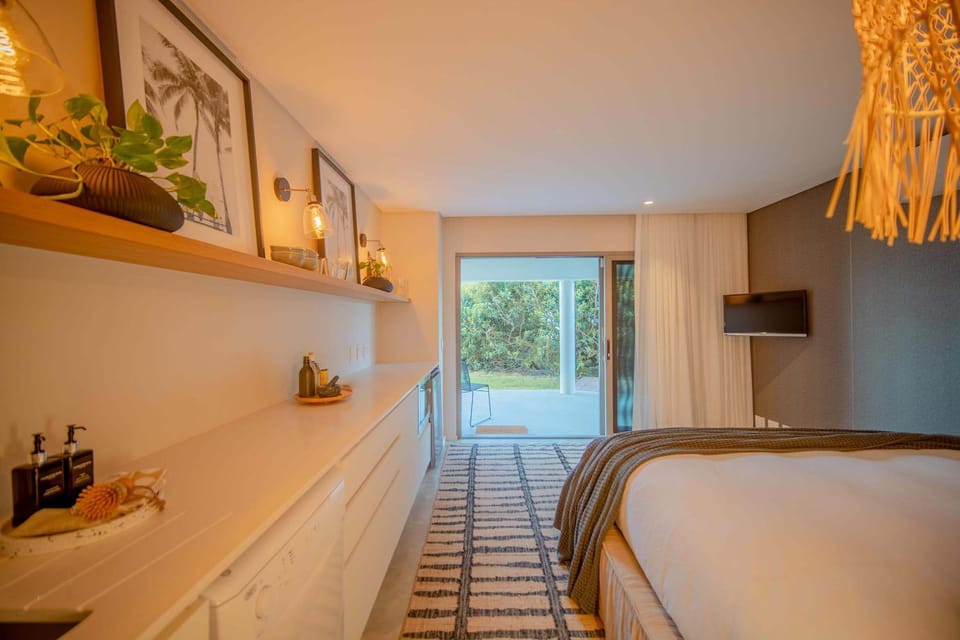 Bed, Garden, TV and multimedia, Kitchen or kitchenette, Photo of the whole room, Bedroom, Garden view