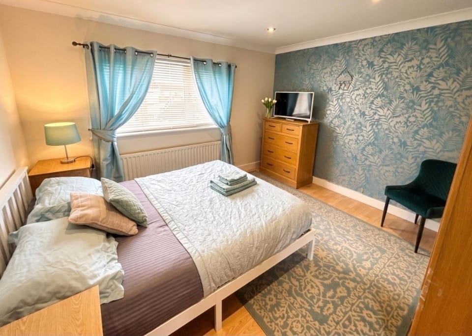 Bed, Bedroom, wardrobe