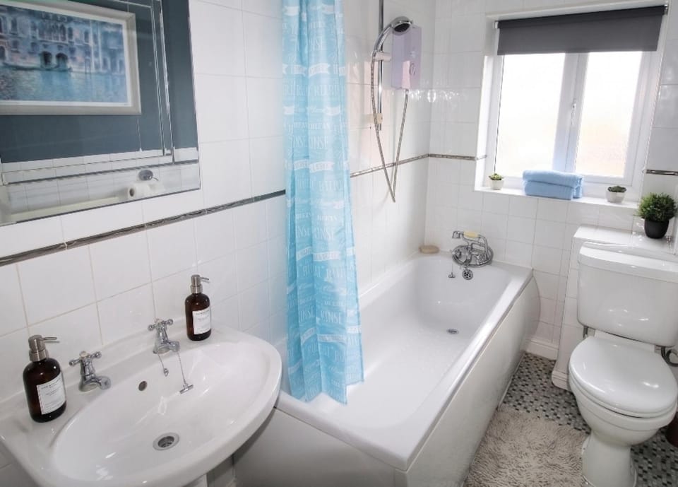 Bathroom, Bath