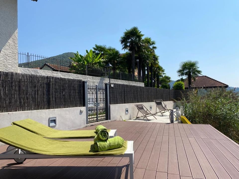 Balcony/Terrace, Beach, sunbed