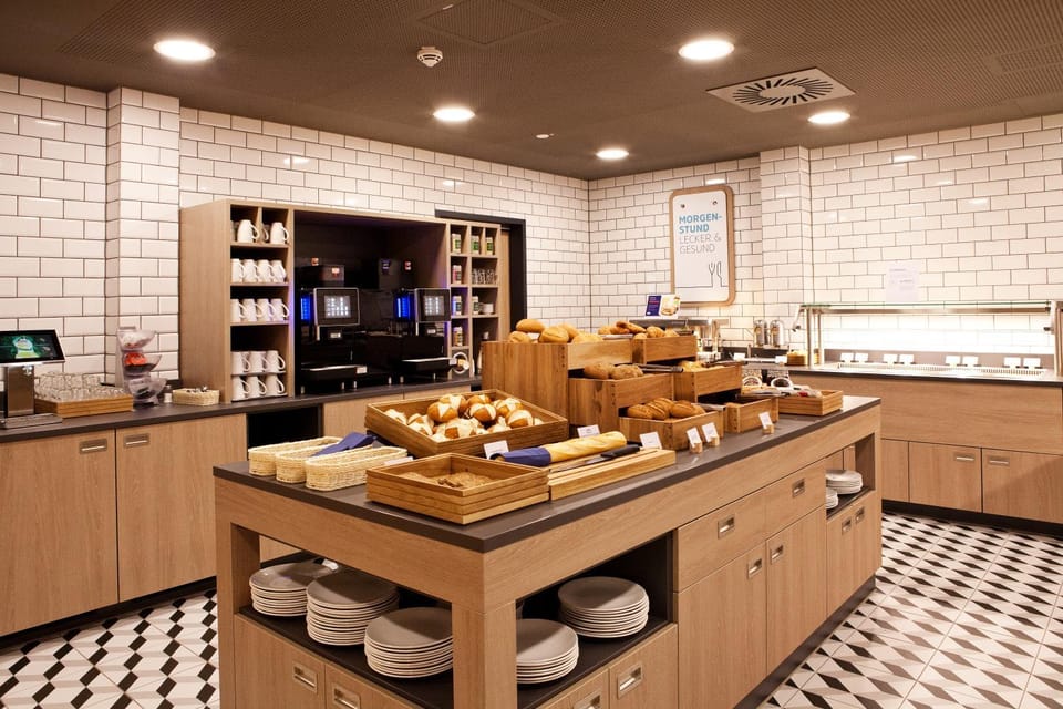 Restaurant/places to eat, Food and drinks, Food, Breakfast, Continental breakfast, Buffet breakfast