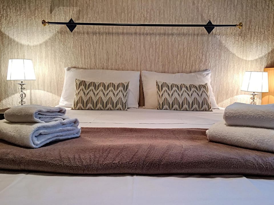 Bed, Other, Bedroom