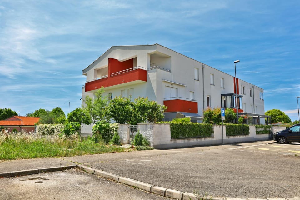 Property building, Day