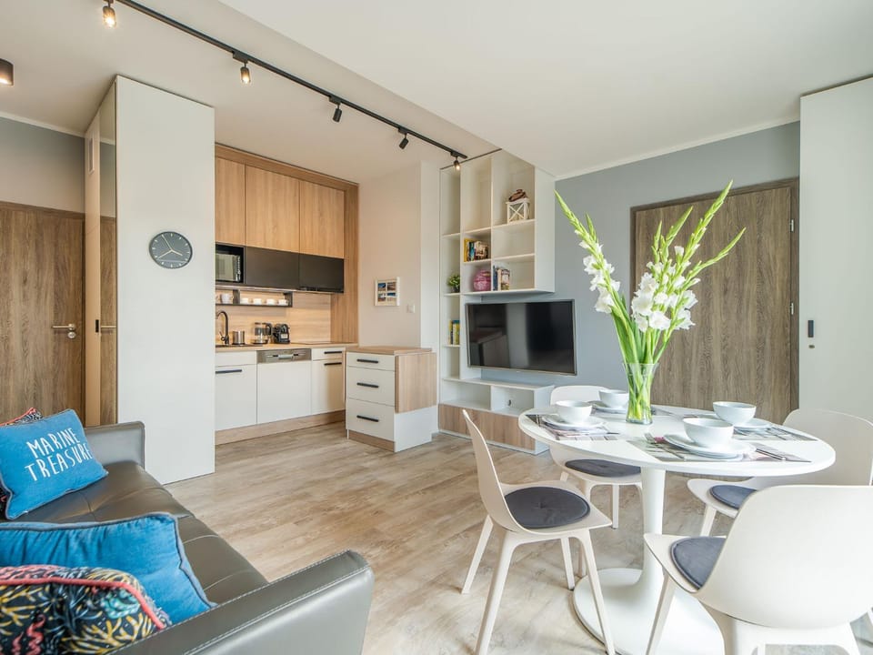 Kitchen or kitchenette, Living room, Dining area
