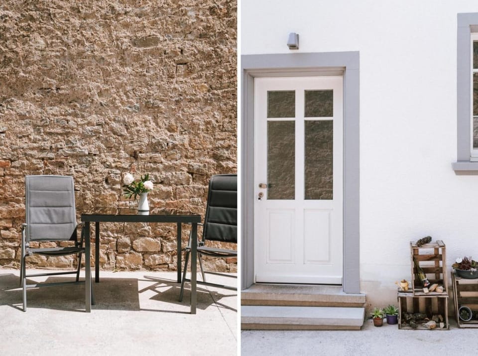 Patio, Facade/entrance, Balcony/Terrace, Seating area