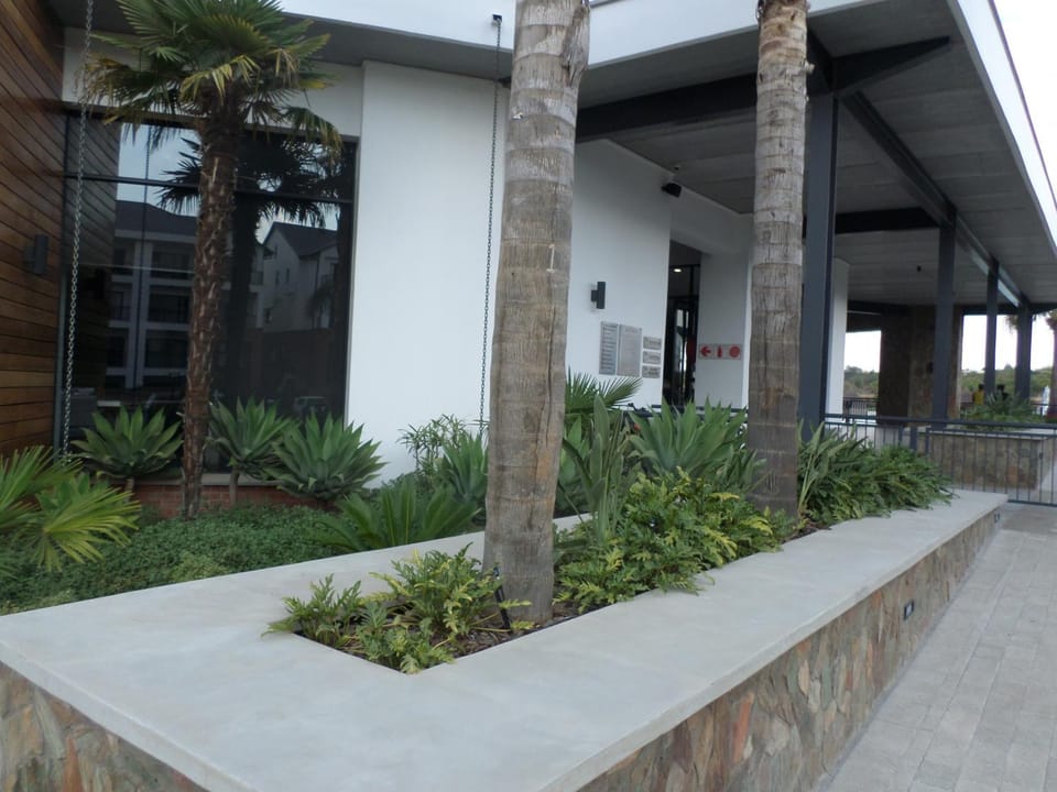 Facade/entrance, Garden