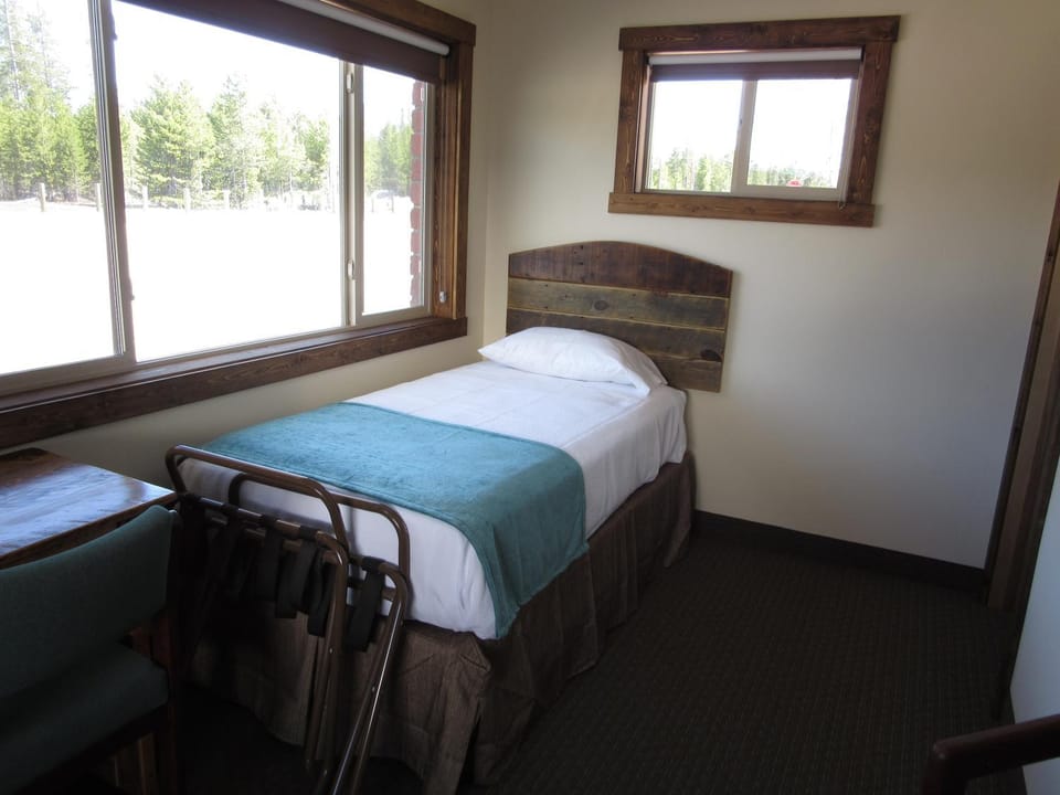 Day, Photo of the whole room