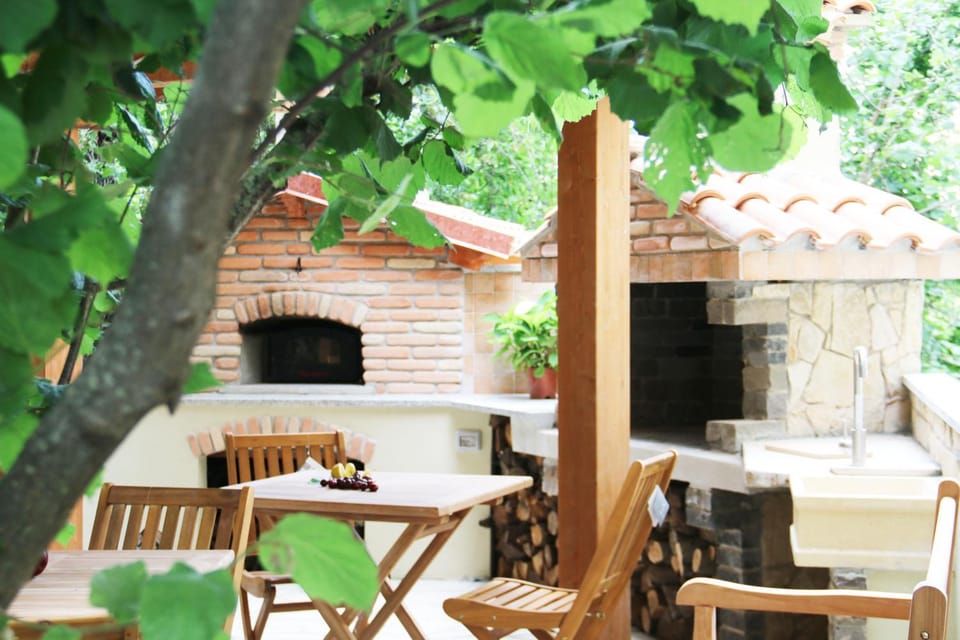 Property building, BBQ facilities