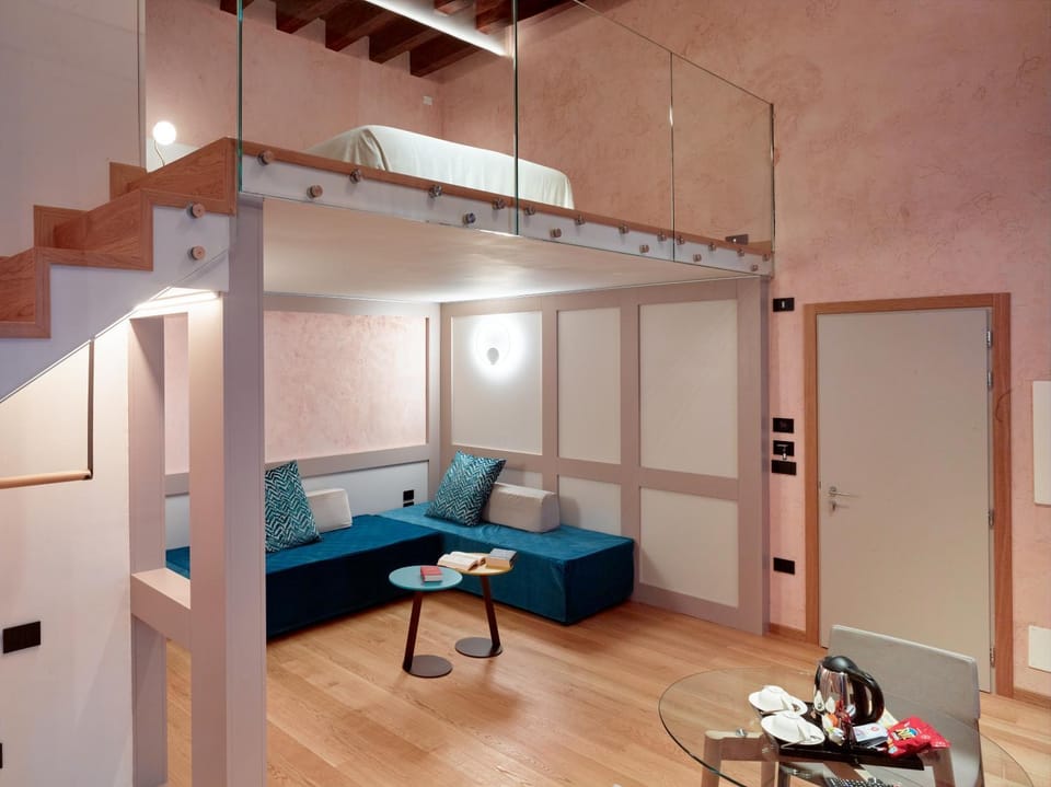 Living room, Photo of the whole room, Bedroom