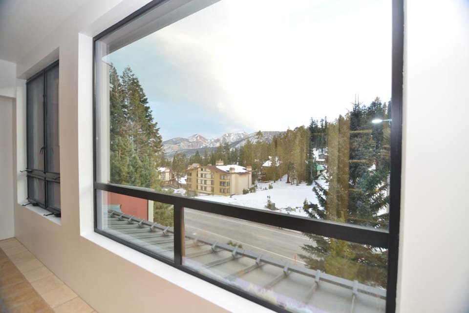 1849 #308 Apartment in Mammoth Lakes