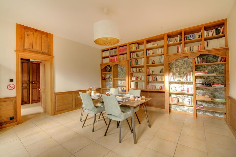 Library, Dining area, Breakfast