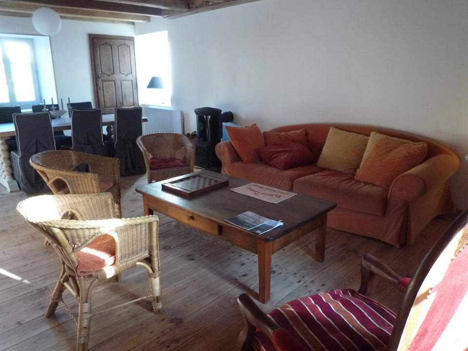 Living room, Lounge or bar, Seating area