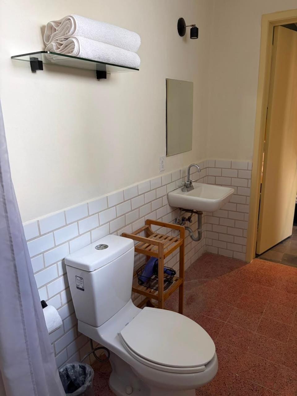 Bathroom, towels