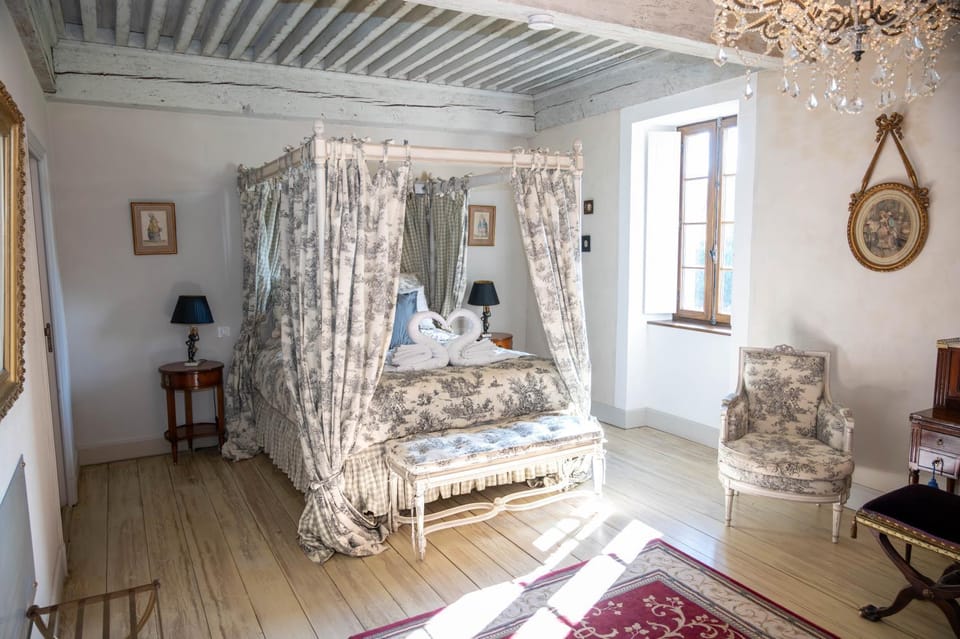 Château de La Mar Chambres d'Hôtes Bed and Breakfast in Auvergne-Rhône-Alpes