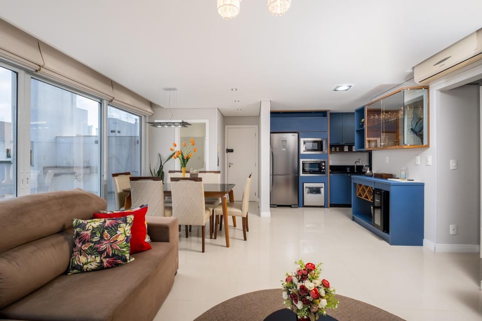 Kitchen or kitchenette, Living room, Dining area, stove