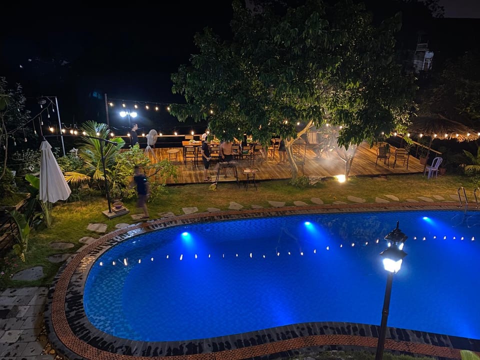 Night, Pool view
