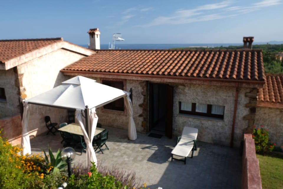Property building, Patio