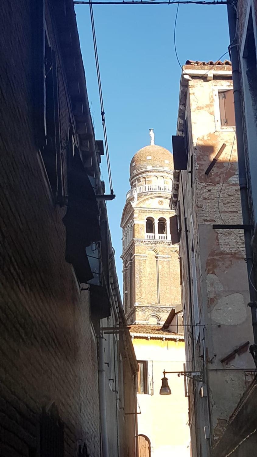 Red House ai Mori Apartment in Venice