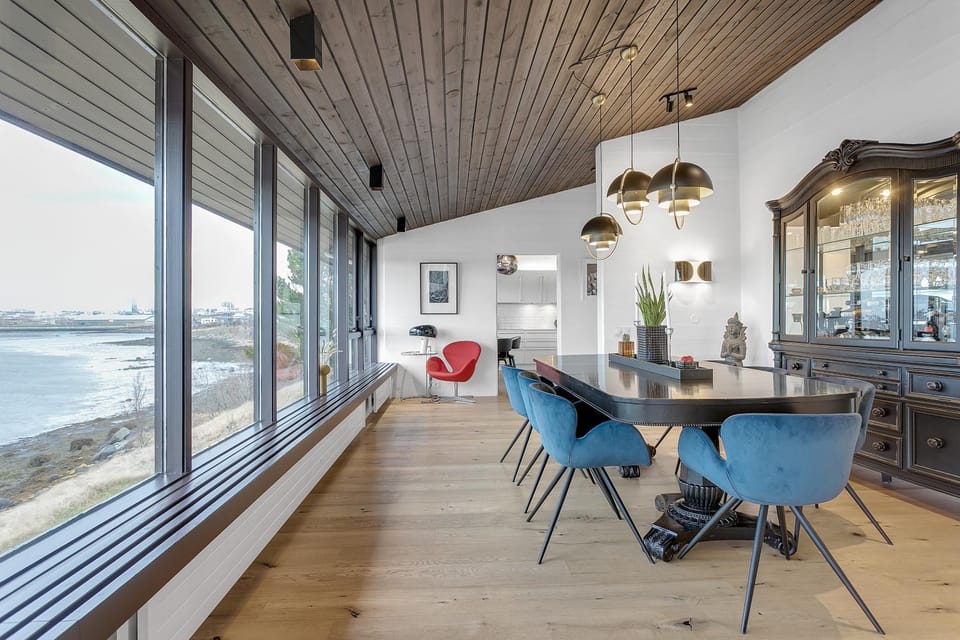 Seating area, Dining area