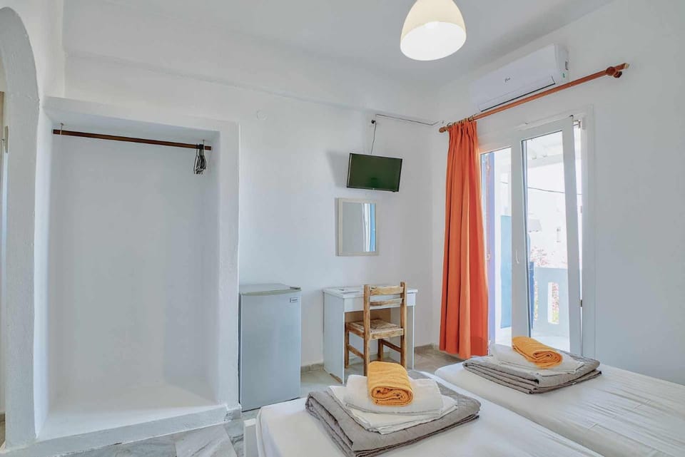 Hotel Antiparos Hotel in Decentralized Administration of the Aegean