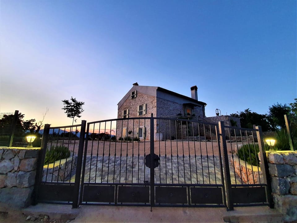 Property building, Facade/entrance, Sunset