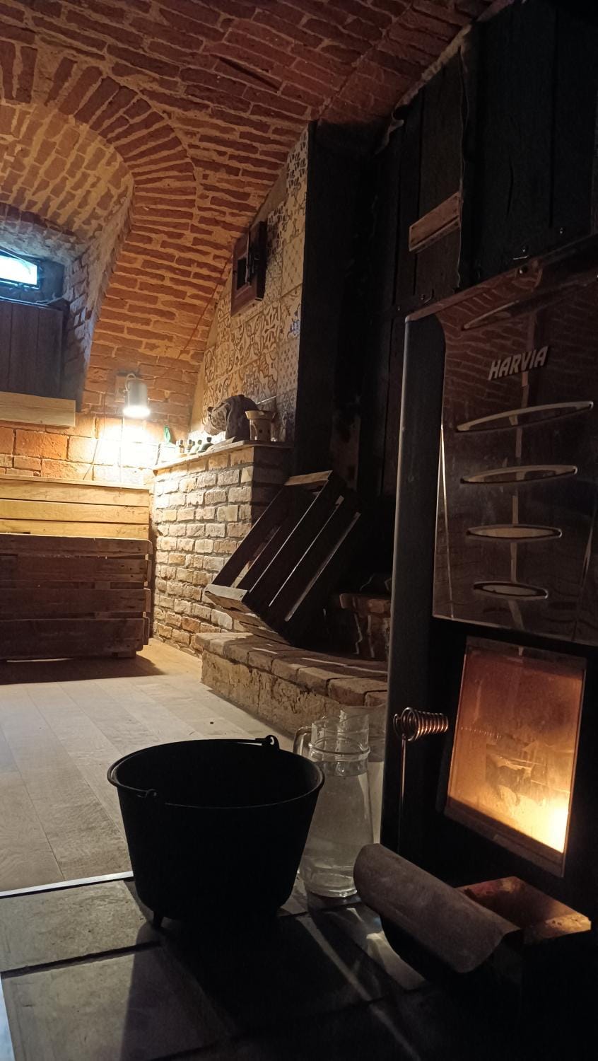 Massage, Sauna