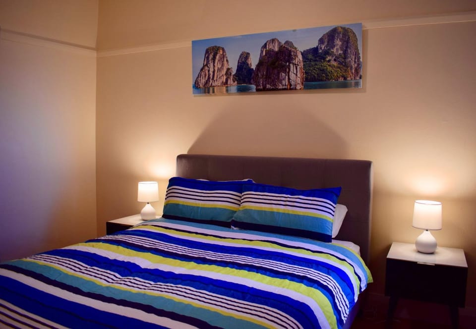 Comfortable 3 Bedroom Apartment In Trendy Haberfield Apartment in Sydney