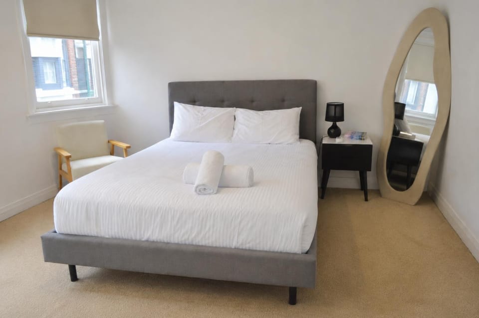 Cosy 3 Bedroom Apartment In Trendy Haberfield Inn in Sydney