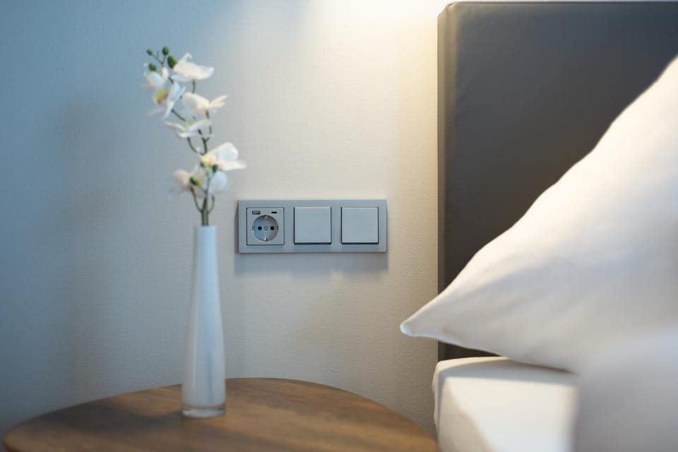 Business facilities, Decorative detail