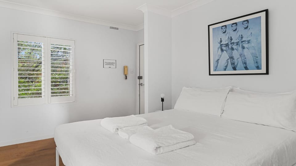 Sun-Drenched 1 Bed Studio Apartment In Newtown Apartment in Sydney