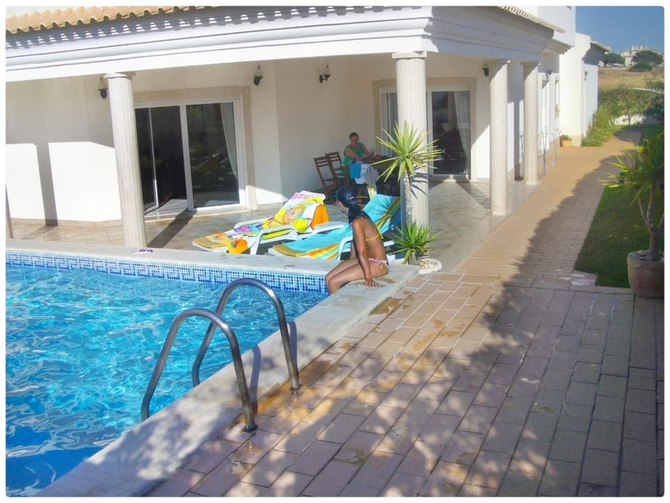 Casa do Mar by Laranjal Rentals Villa in Olhos de Água