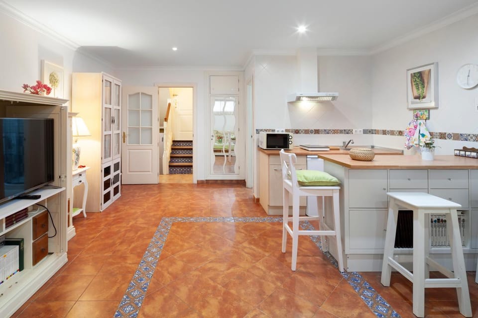 Kitchen or kitchenette, Living room