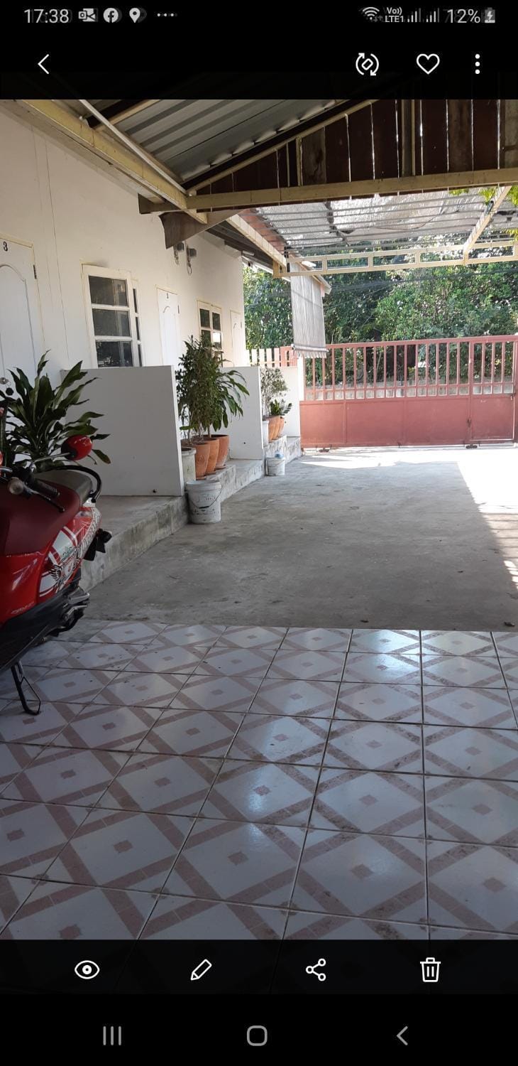Pakchong hostel & wildlife tour Bed and Breakfast in Laos