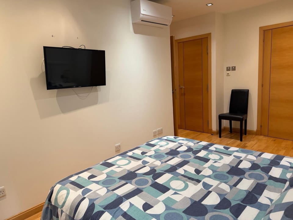 Swimming pools Apartment in Ocean Village - 2 bed 2 bath Rock view Apartment in Gibraltar