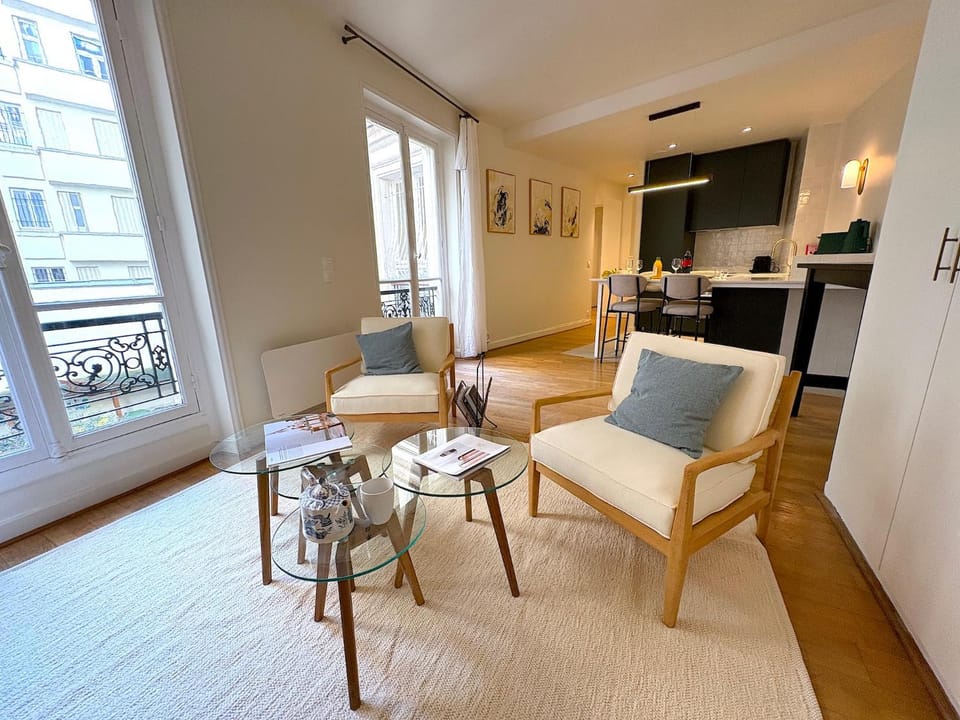 Kitchen or kitchenette, Living room, Dining area