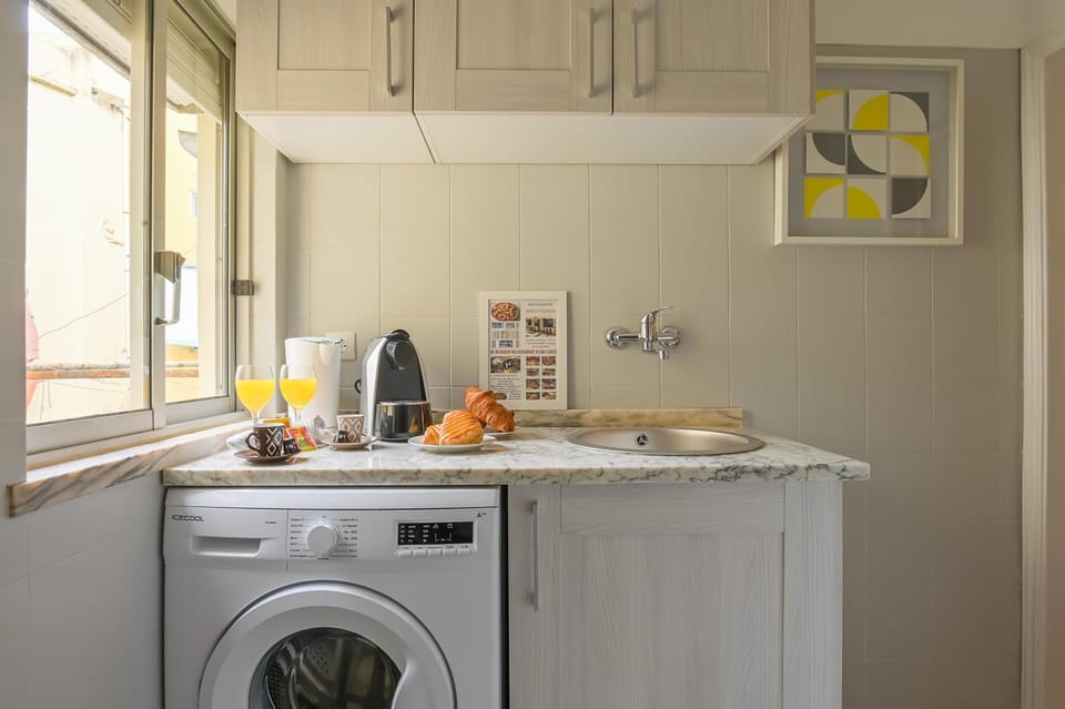 Coffee/tea facilities, Kitchen or kitchenette