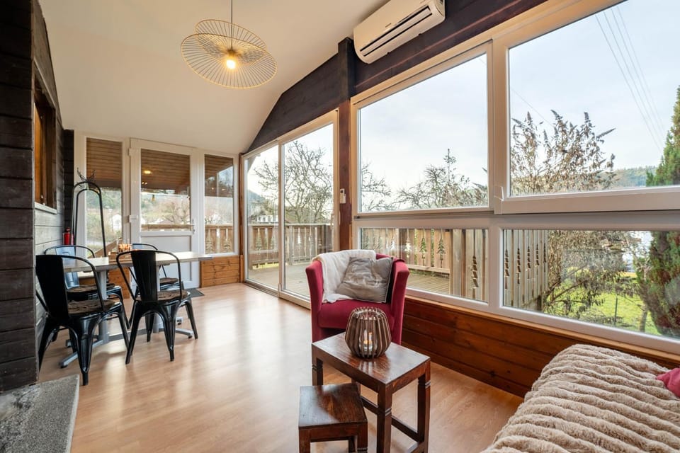 Patio, View (from property/room), Living room, Seating area, Dining area, air conditioner