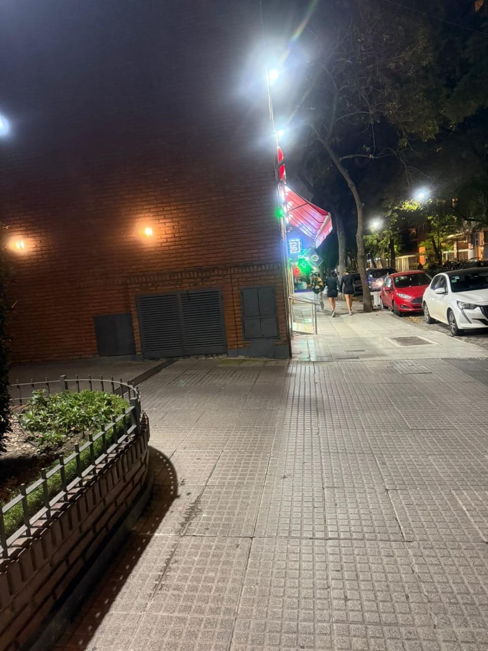 Alquiler Palermo por dia semana mes Juncal y Oro a pasos de la Rural y Embajadas 1 2 3 4 5 personas cocheras wifi Solicitamos Seña y número de contacto Apartment in Buenos Aires
