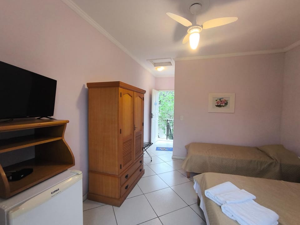 TV and multimedia, Mountain view, air conditioner
