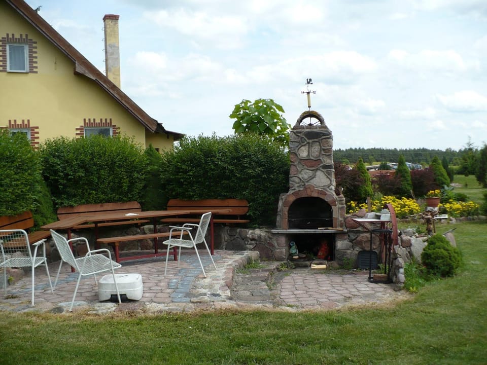 BBQ facilities, Garden, View (from property/room), Evening entertainment, Garden view, Area and facilities