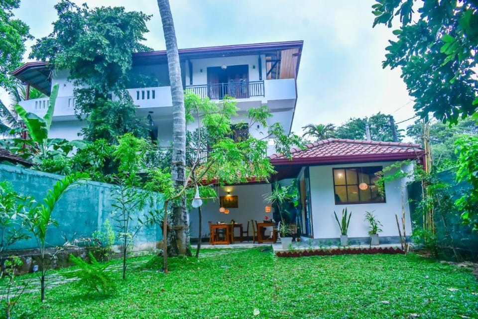 Onera Villa Bed and Breakfast in Hikkaduwa